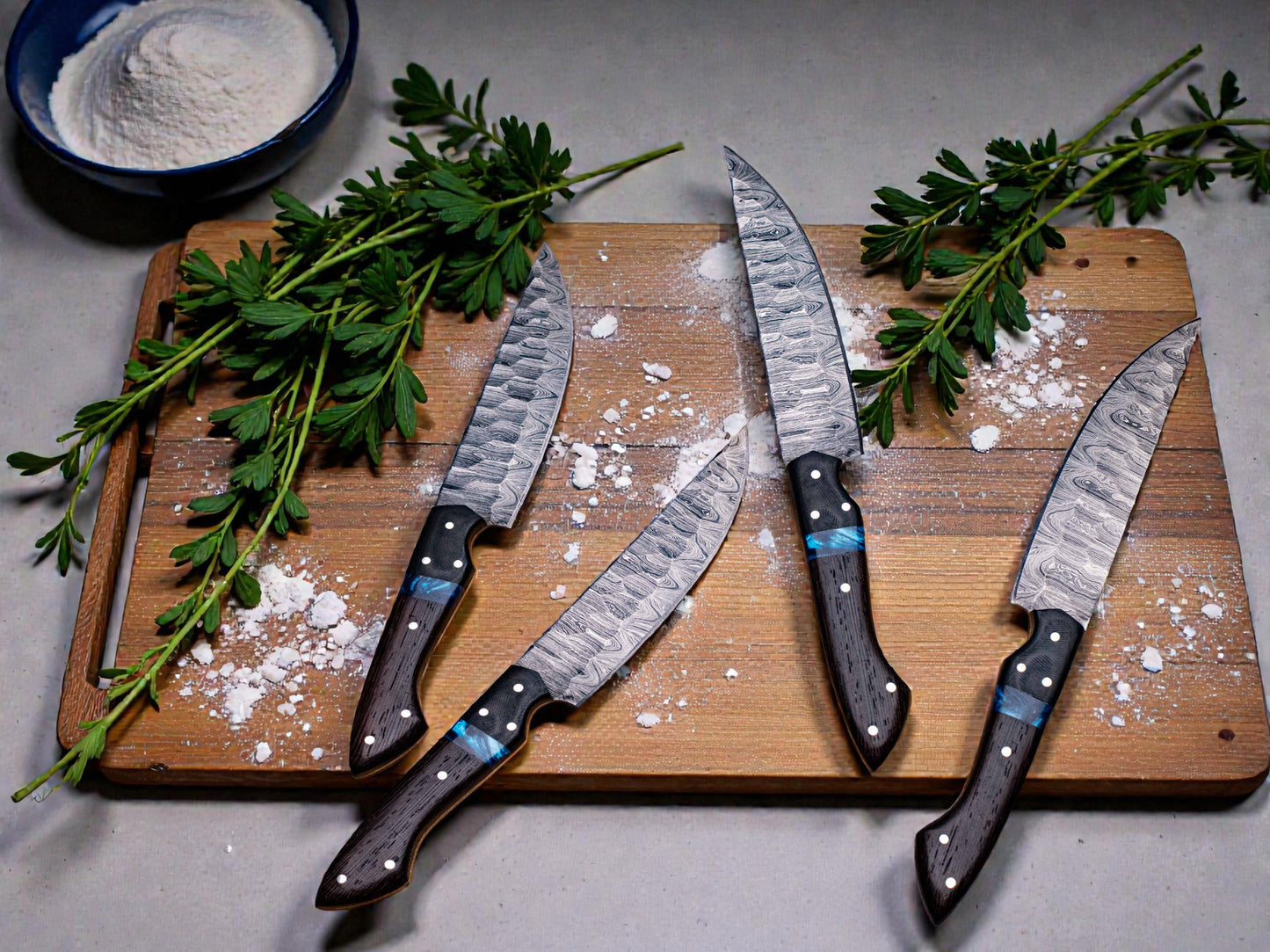 Premium Steak Knife Set – Razor Sharp Serration-Free Blades with Ergonomic Wood Handles (Set of 4)